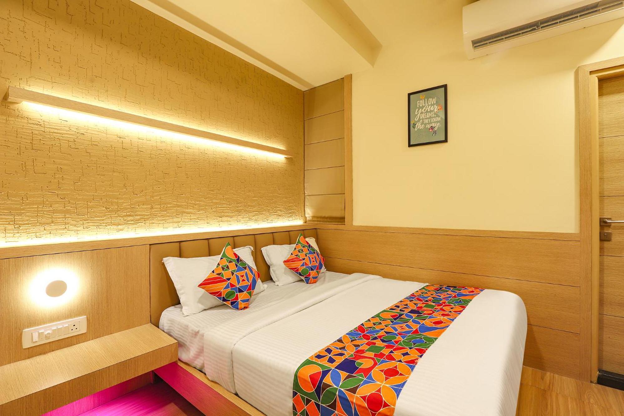 Fabhotel Nestlay High Court - Nr Parry's Corner Hotel